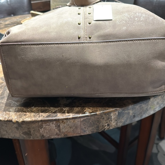 Large Brown tote/pocketbook or can be used d for laptop bag. (15 w x 13 L x6 D) - Picture 11 of 11